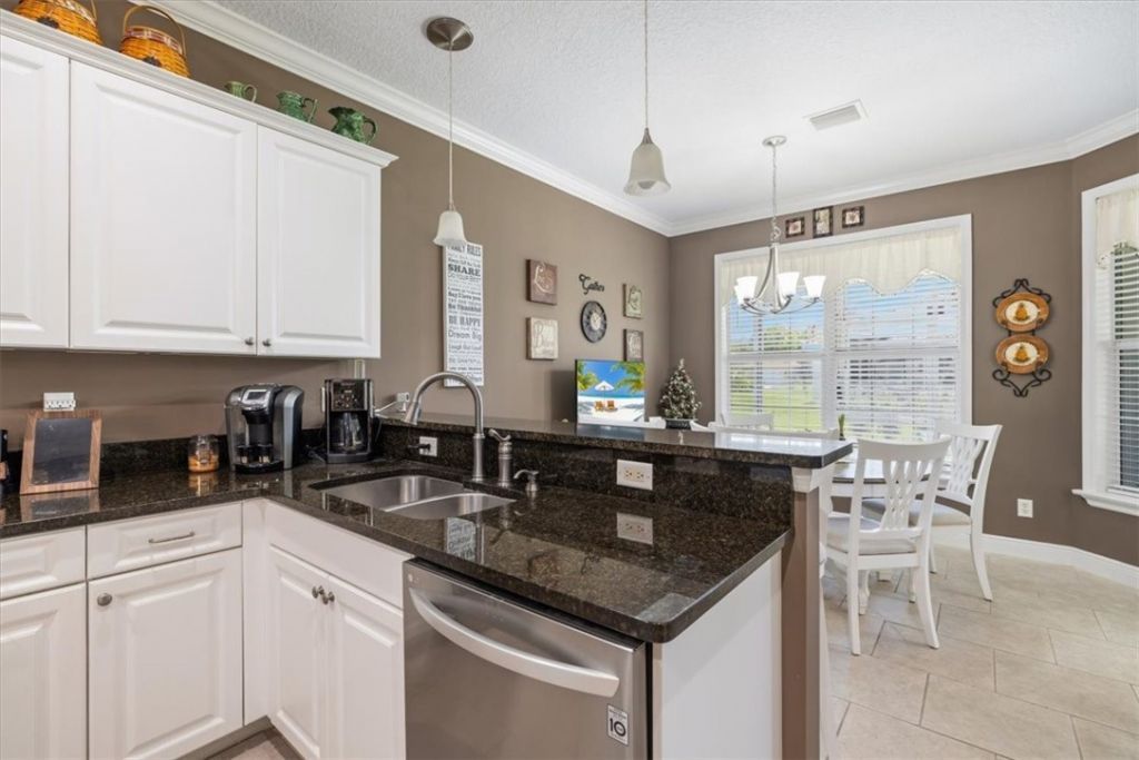 5828 Pine Ridge Circle, Vero Beach, FL 32967 Photo
