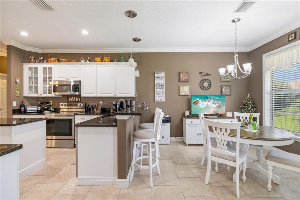 5828 Pine Ridge Circle, Vero Beach, FL 32967 Photo