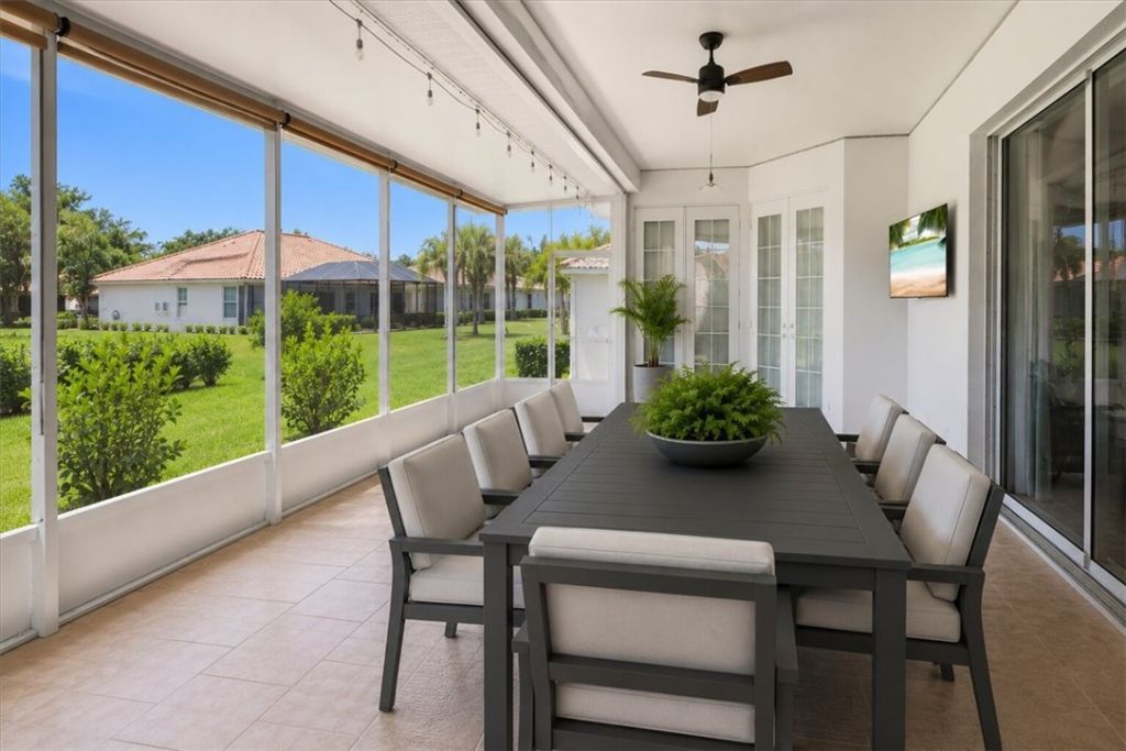 5828 Pine Ridge Circle, Vero Beach, FL 32967 Photo