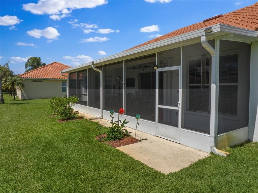 5828 Pine Ridge Circle, Vero Beach, FL 32967 Photo