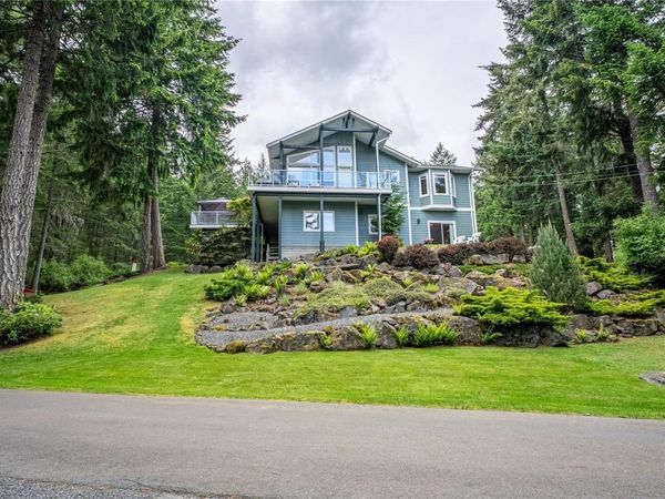 601 Highlands Park Terr, Highlands, BC V9B 6G5