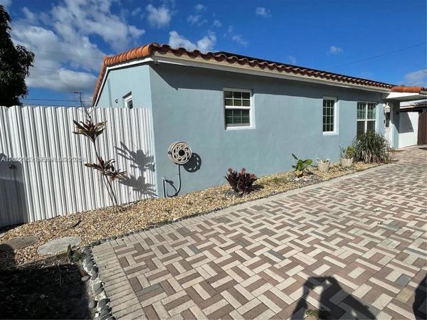 1310 N 70th Way , Unit 1, Hollywood, FL 33024