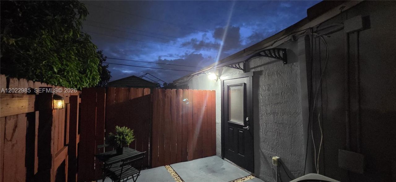 1310 N 70th Way, Unit 1, Hollywood, FL 33024 Photo