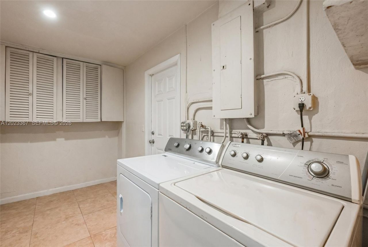 9875 SW 83rd St , Miami, FL 33173 Photo