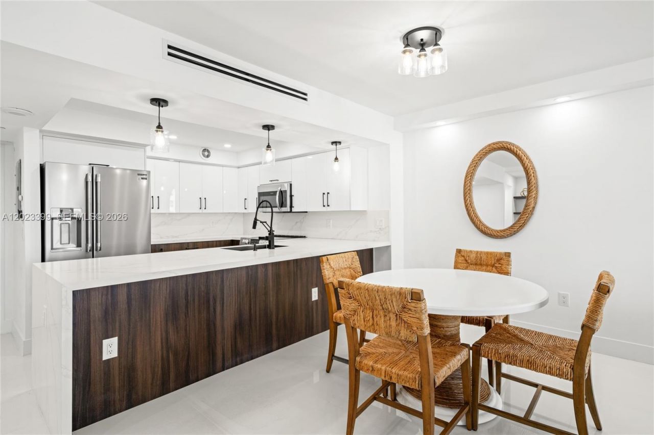 5701 Collins Ave , Unit 503, Miami Beach, FL 33140 Photo