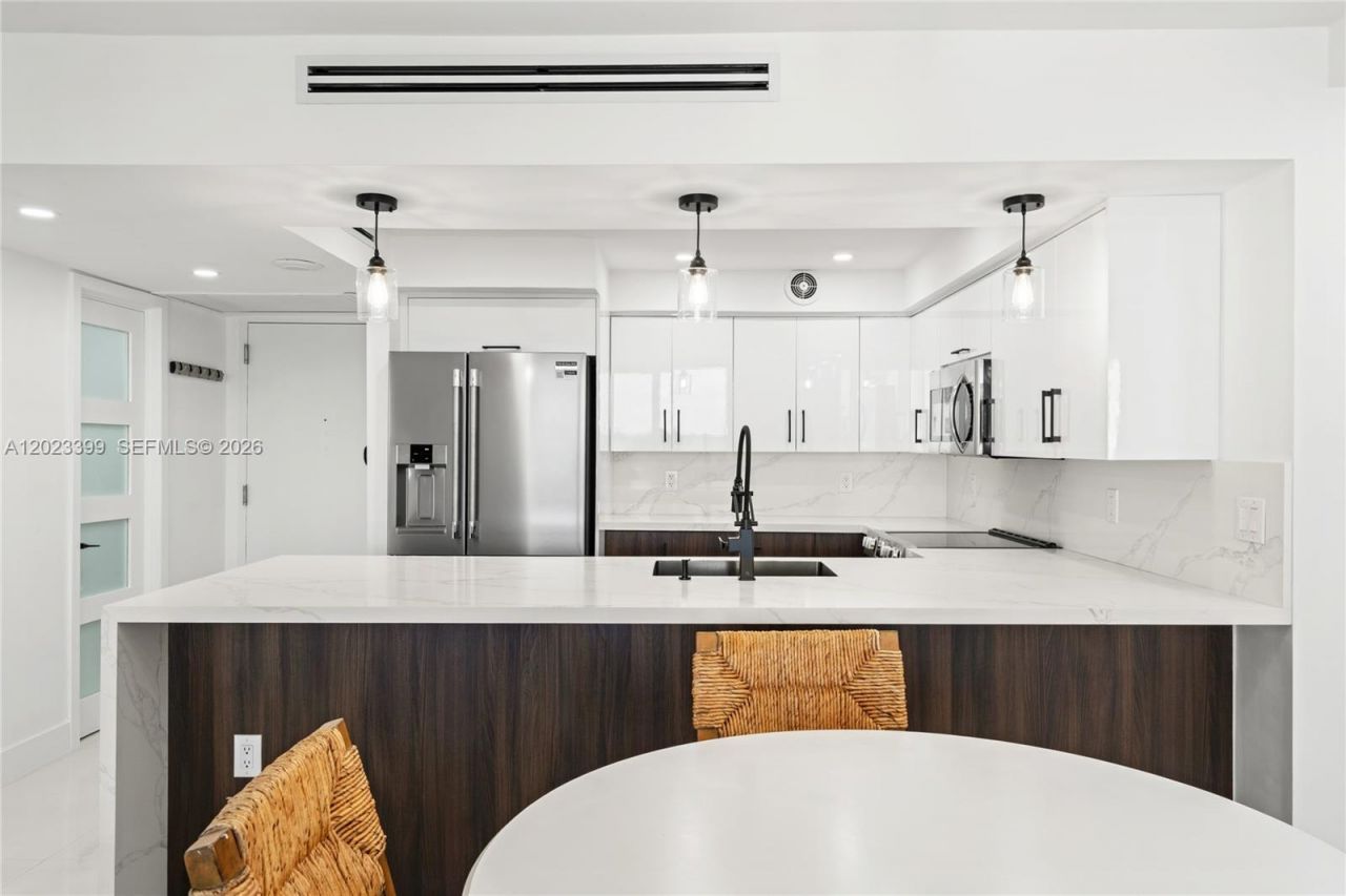 5701 Collins Ave , Unit 503, Miami Beach, FL 33140 Photo