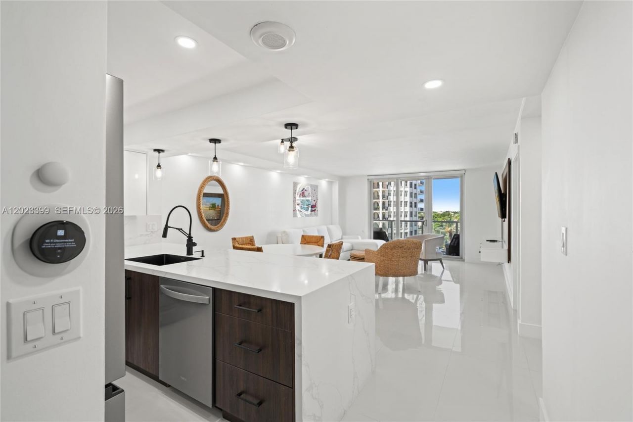 5701 Collins Ave , Unit 503, Miami Beach, FL 33140 Photo