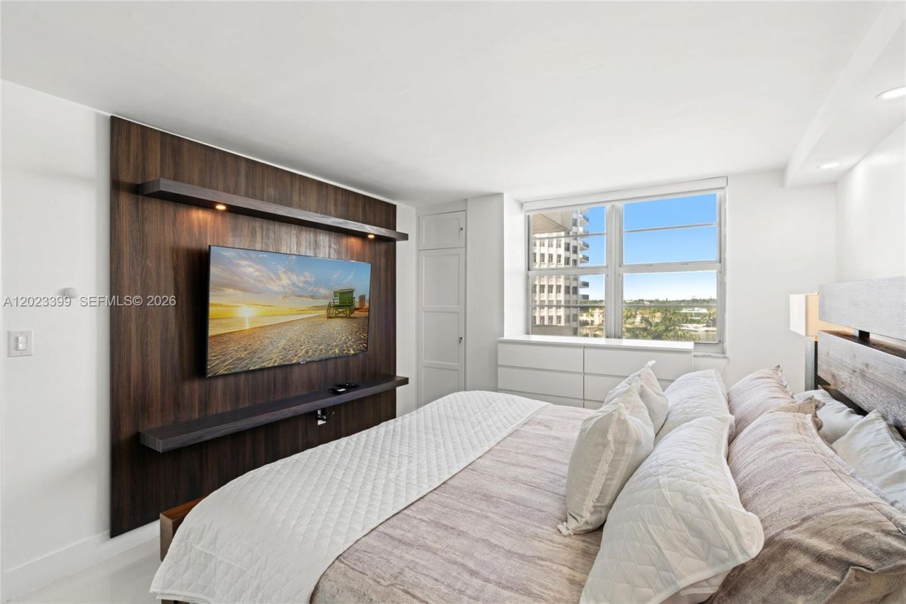 5701 Collins Ave , Unit 503, Miami Beach, FL 33140 Photo