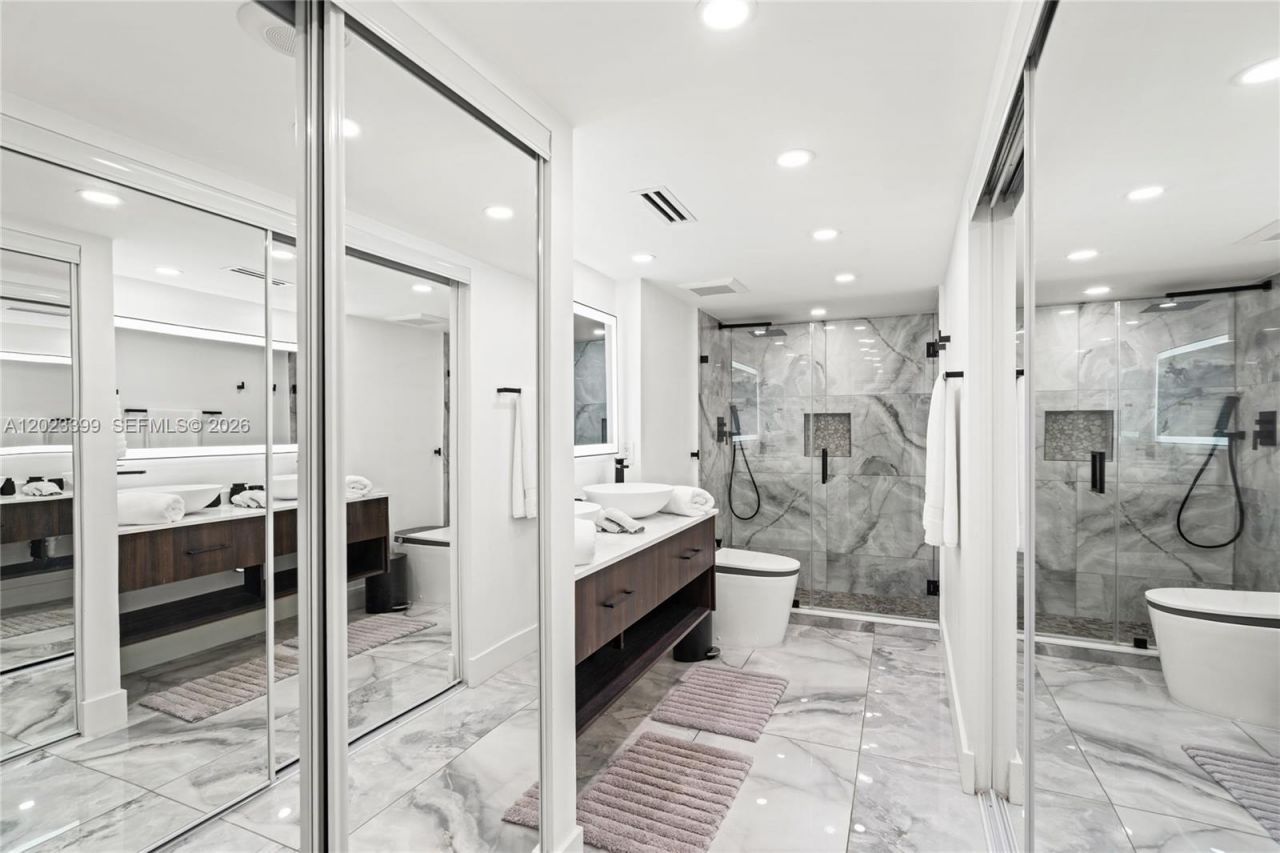 5701 Collins Ave , Unit 503, Miami Beach, FL 33140 Photo