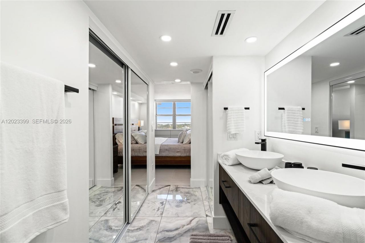 5701 Collins Ave , Unit 503, Miami Beach, FL 33140 Photo