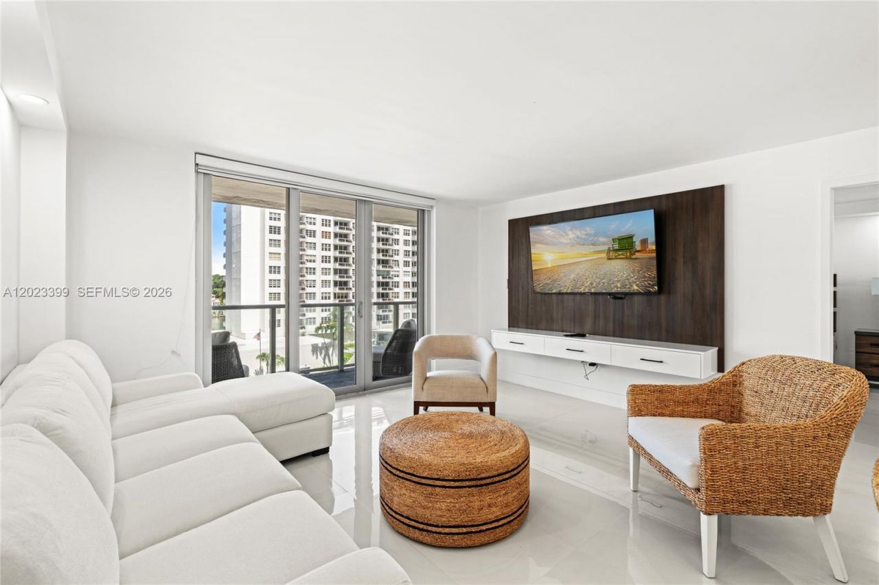 5701 Collins Ave , Unit 503, Miami Beach, FL 33140 Photo