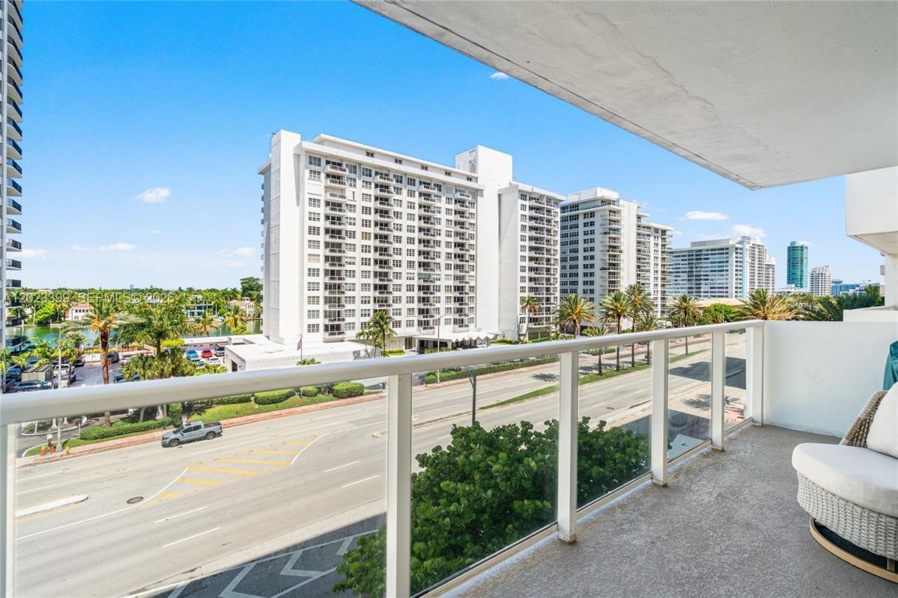 5701 Collins Ave , Unit 503, Miami Beach, FL 33140 Photo
