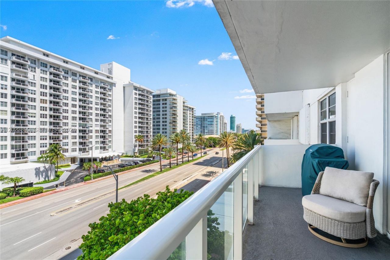 5701 Collins Ave , Unit 503, Miami Beach, FL 33140 Photo