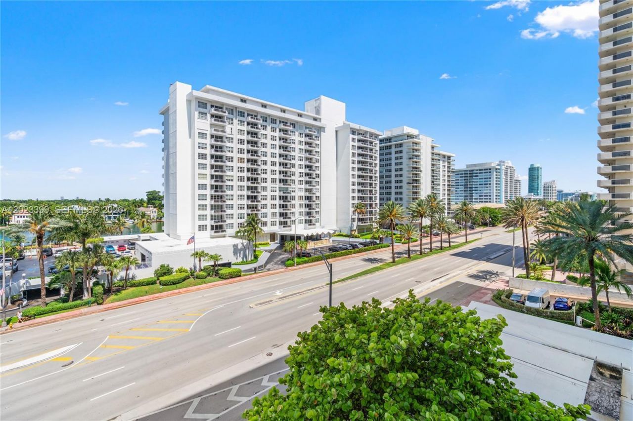 5701 Collins Ave , Unit 503, Miami Beach, FL 33140 Photo