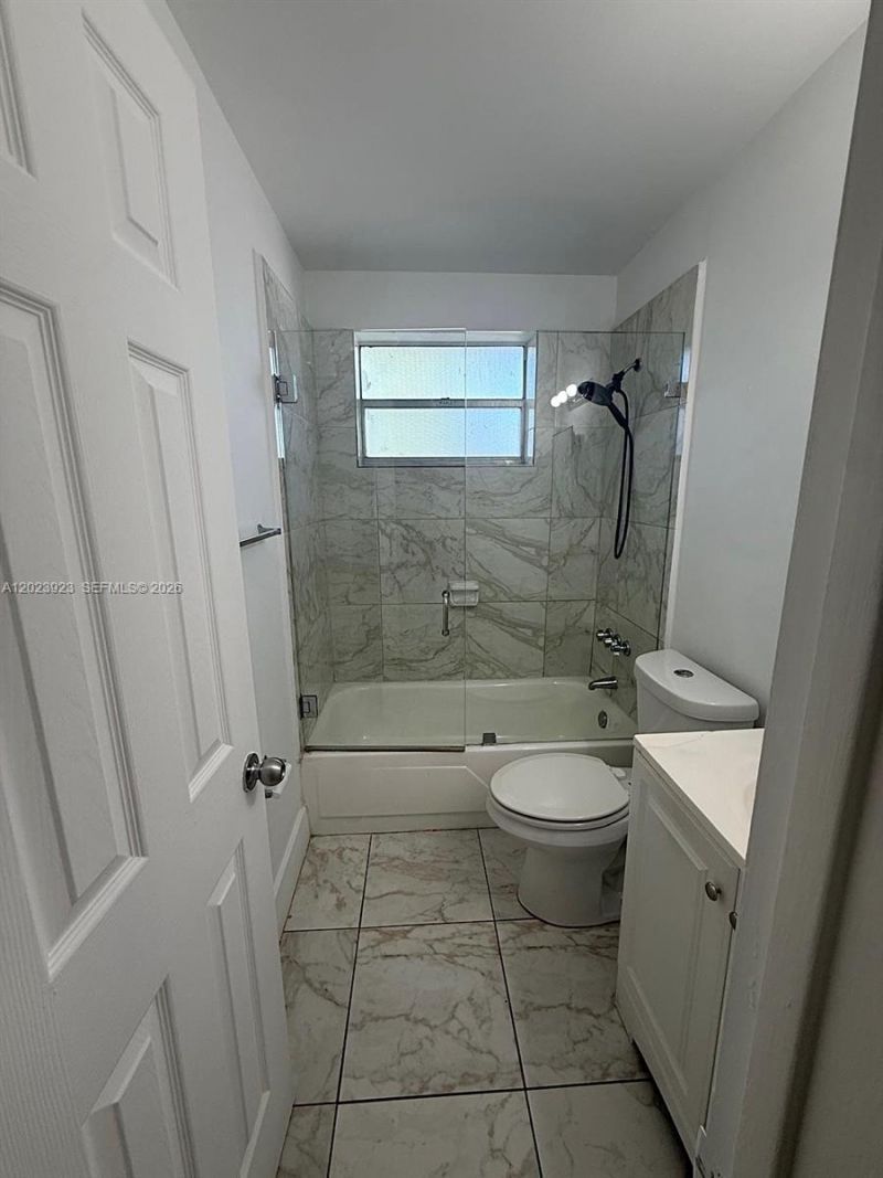 10393 N Kendall Dr , Unit U7, Miami, FL 33176 Photo