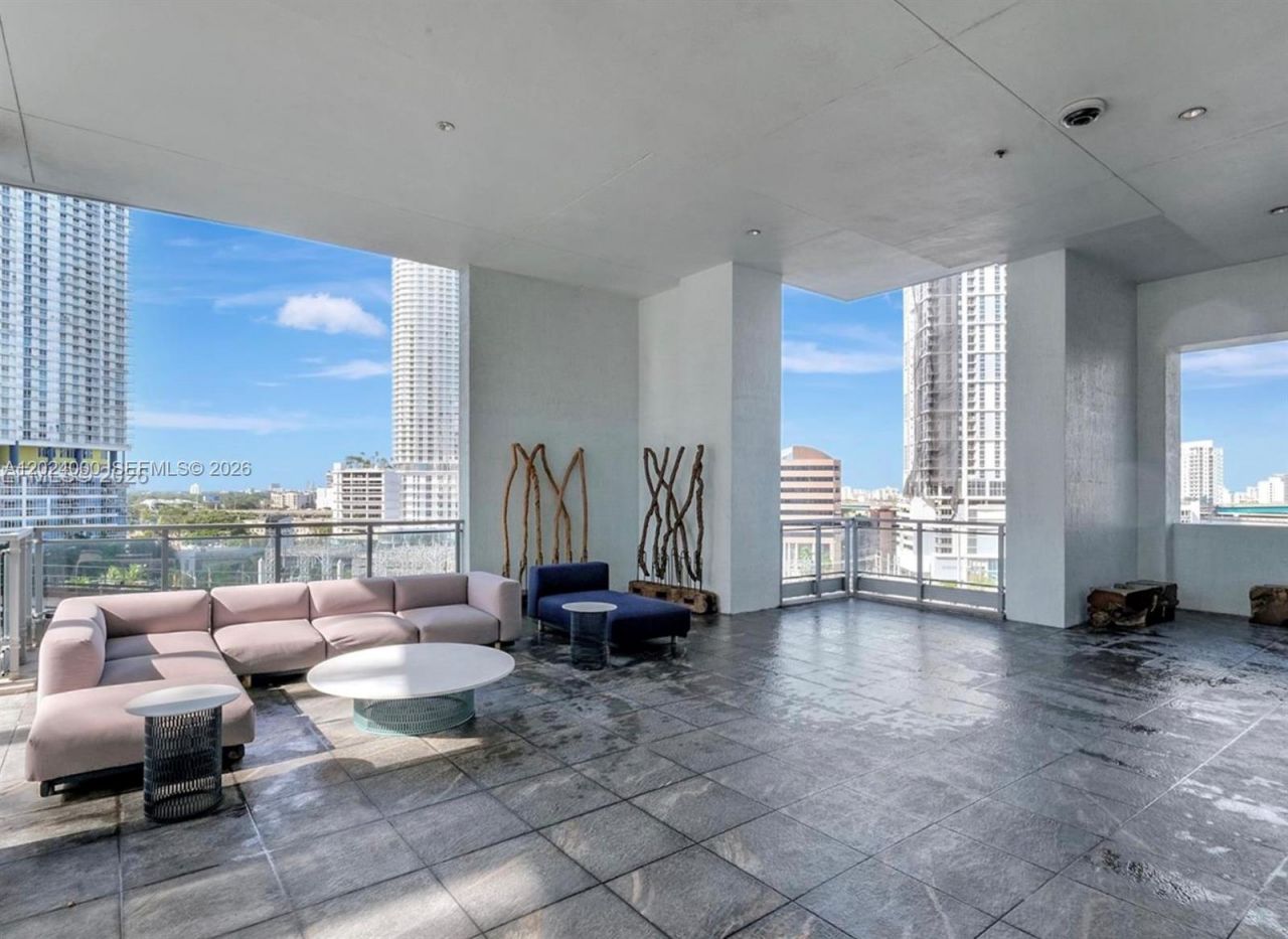 90 SW 3rd St, Unit 1811, Miami, FL 33130 Photo