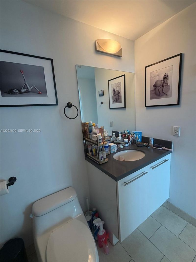 90 SW 3rd St, Unit 1811, Miami, FL 33130 Photo