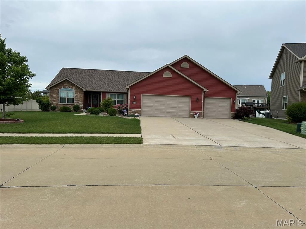 2520 Welsch Drive, Shiloh, IL 62221 Main Photo