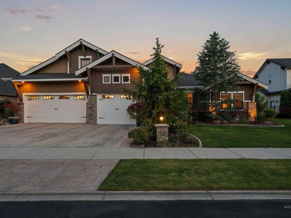 645 E Fishing Creek Lane, Eagle, ID 83616