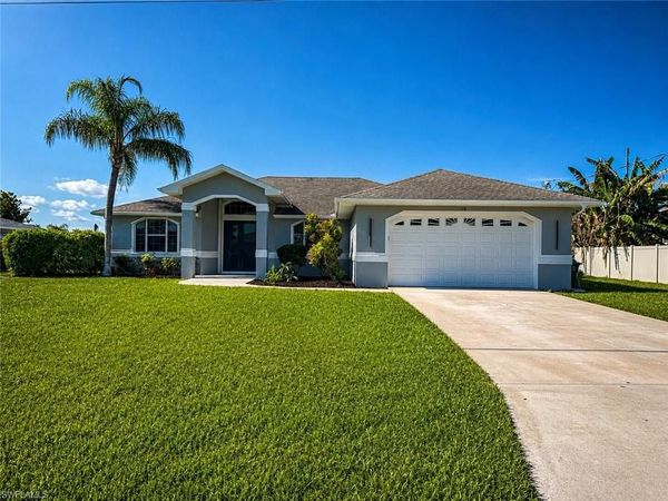 1118 SE 16th TER , CAPE CORAL, FL 33990