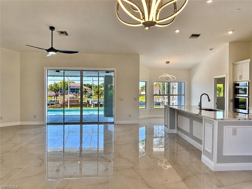 1118 SE 16th Ter , Cape Coral, FL 33990 Photo