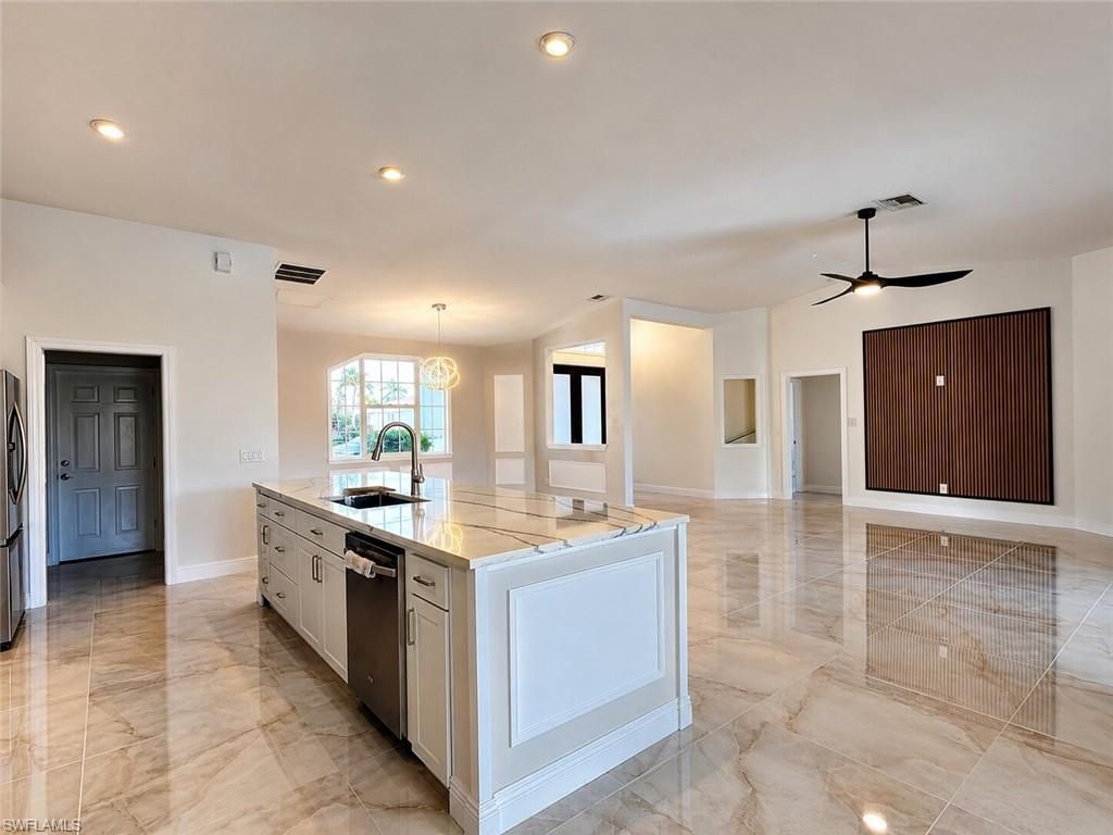1118 SE 16th Ter , Cape Coral, FL 33990 Photo