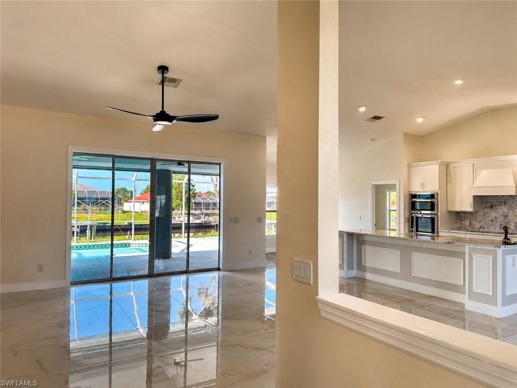 1118 SE 16th Ter , Cape Coral, FL 33990 Photo