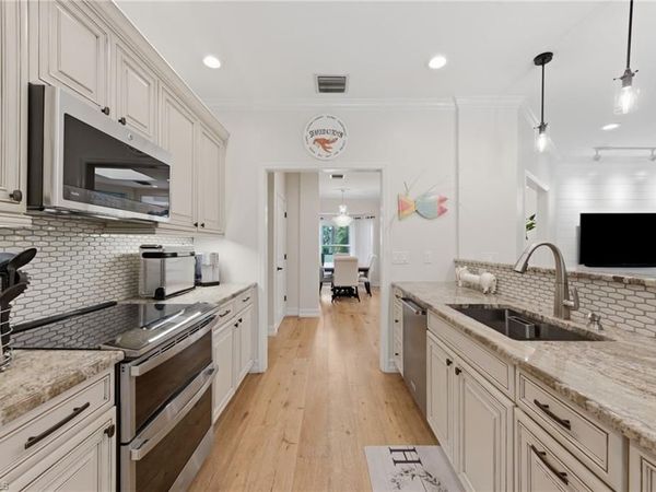 5070 Tamarind Ridge DR, NAPLES, FL 34119
