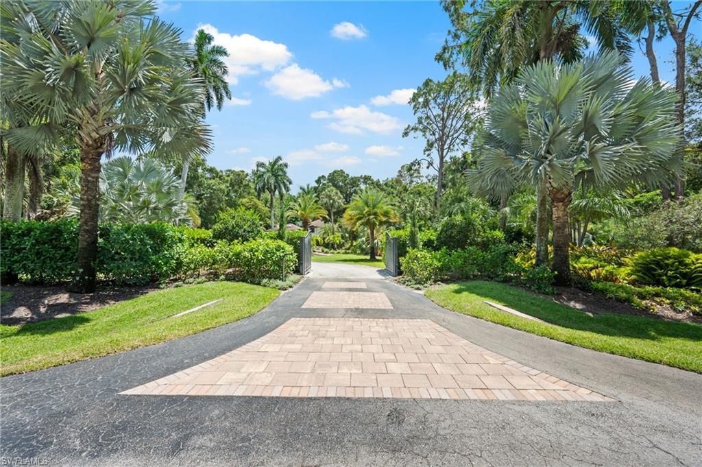 5070 Tamarind Ridge Dr, Naples, FL 34119 Photo