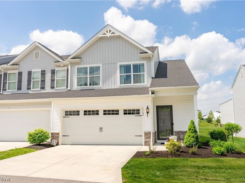 1362 Maple Grove Lane , Uniontown, OH 44685 Photo 2