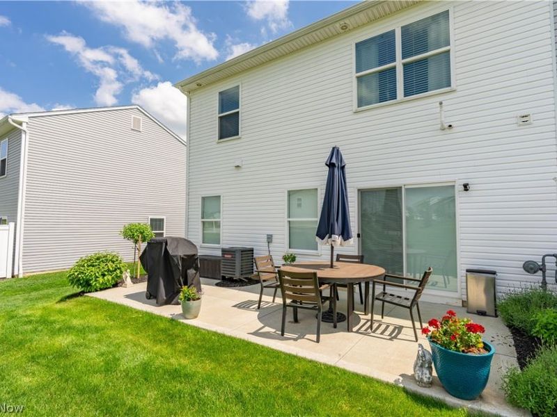 1362 Maple Grove Lane , Uniontown, OH 44685 Photo 3