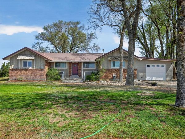 276 W Hoff Rd, Blackfoot, ID 83221