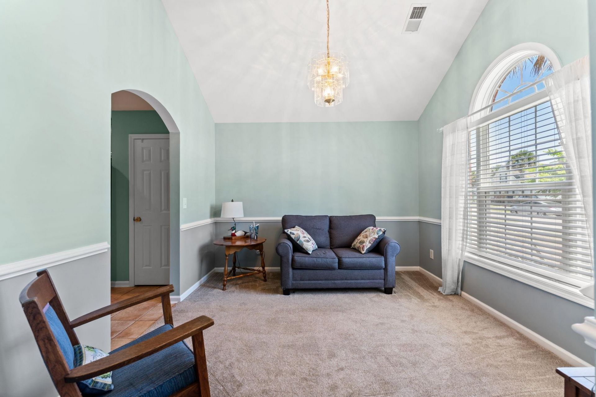 2418 Windmill Way Photo 4