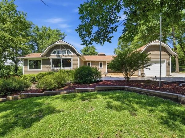 25045 W 215th Street, Spring Hill, KS 66083