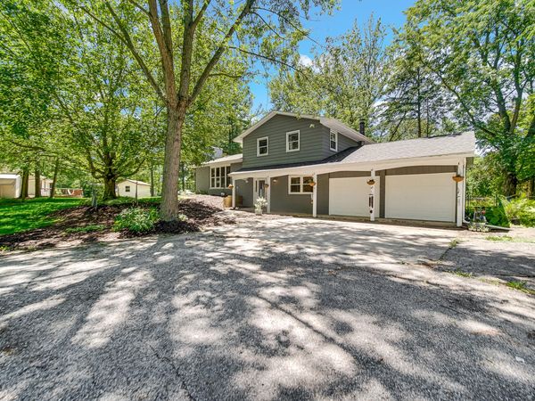 916 N County Line Road, Westville, IN 46391