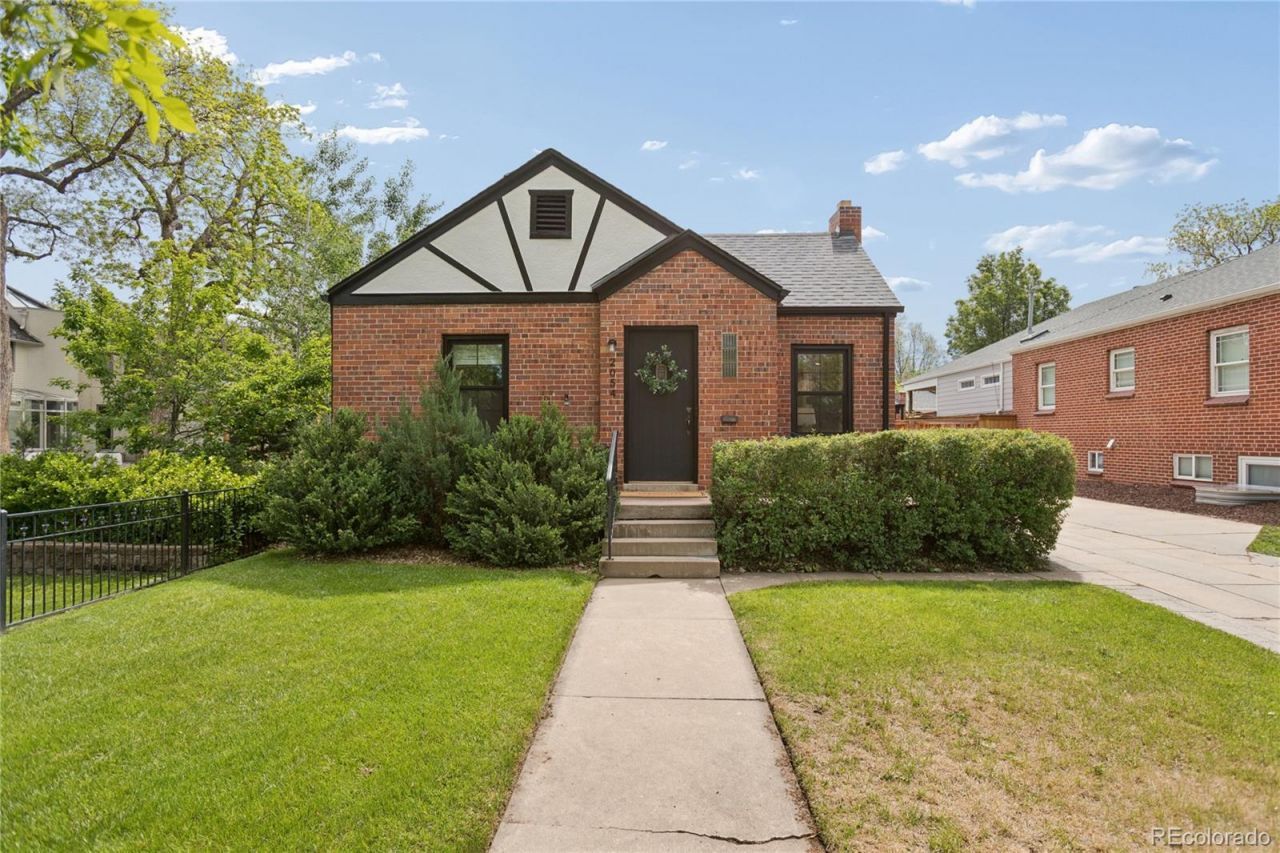 2054 S Saint Paul Street, Denver, CO 80210 Main Photo
