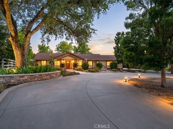 2385 Larkfield Place, Paso Robles, CA 93446