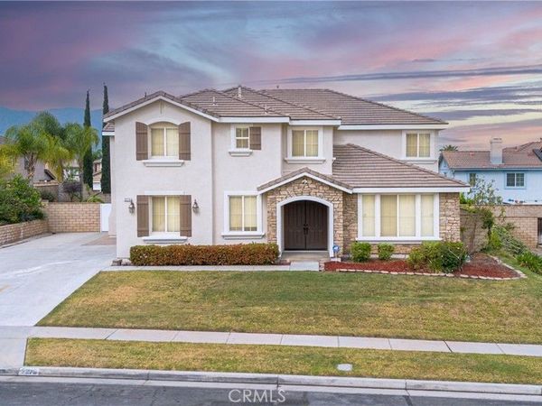 2272 Mary Clare Street, Corona, CA 92882