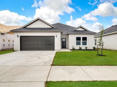 10516 Ruffin Drive, Fort Worth, TX 76131