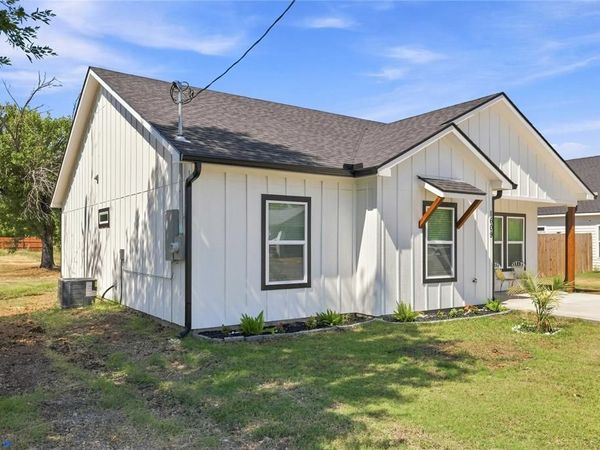 1609 2nd Street, Brownwood, TX 76801