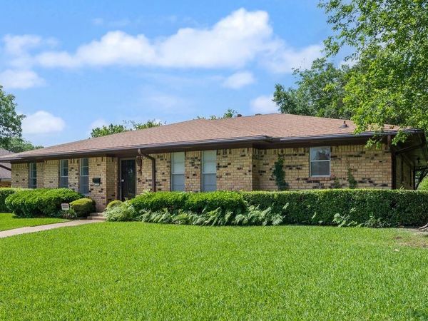 135 S Capri Drive, Duncanville, TX 75116