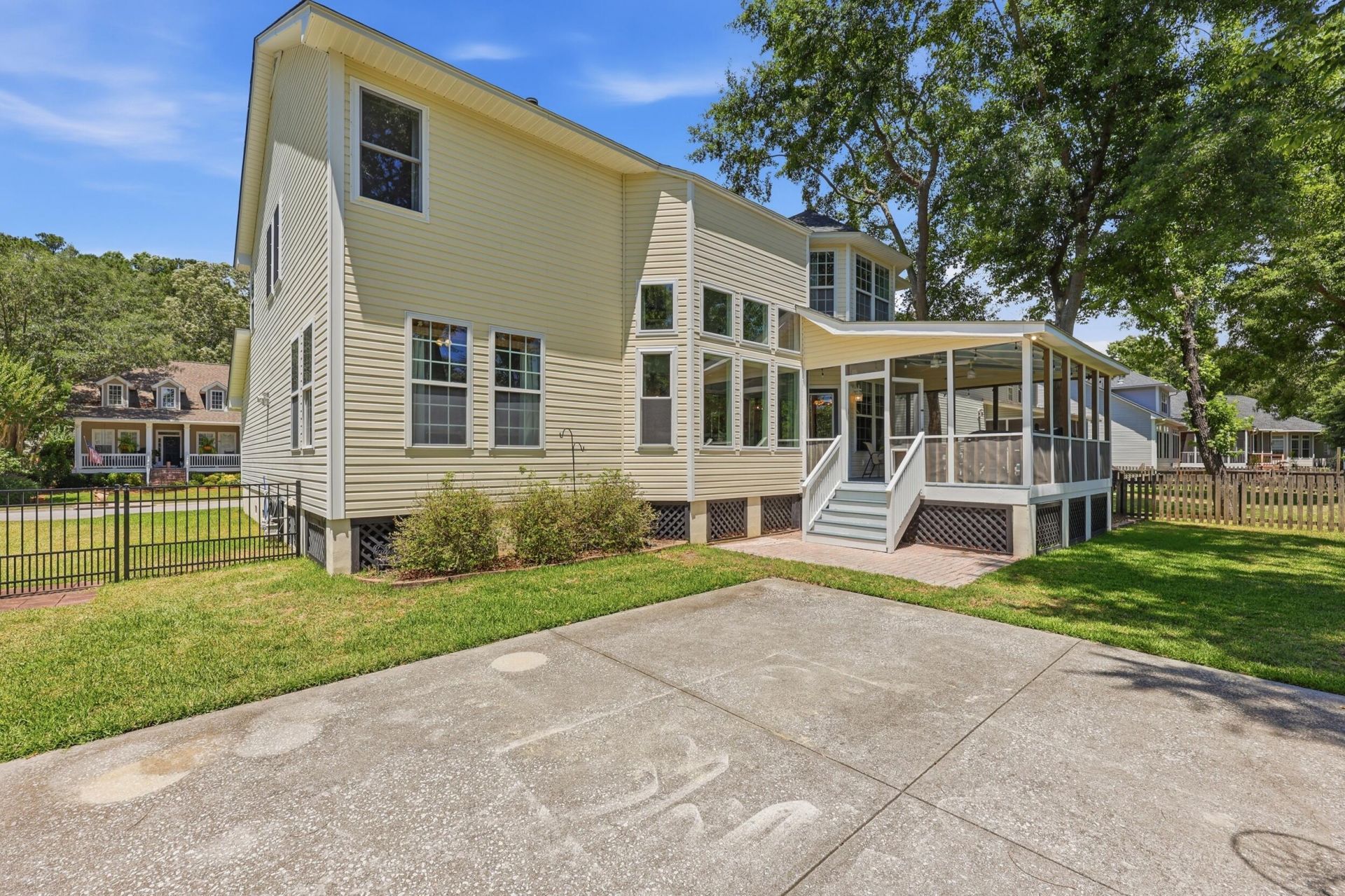 1609 William Hapton Way Photo 27
