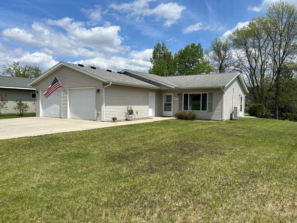 909 Oak Street , Alexandria, MN 56308