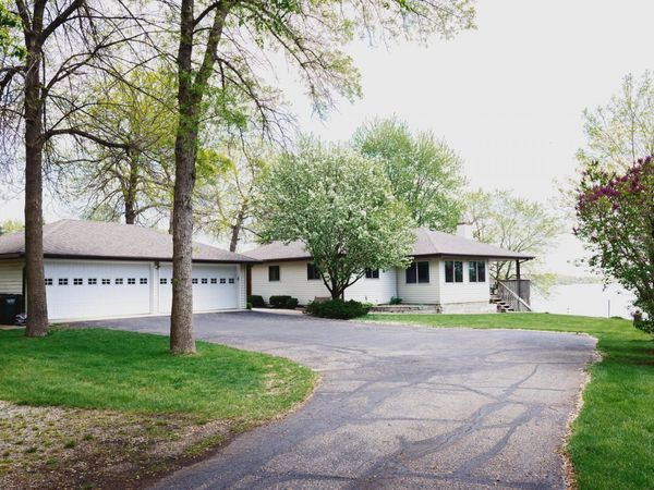 11621 Maple Springs Drive SE, Alexandria, MN 56308
