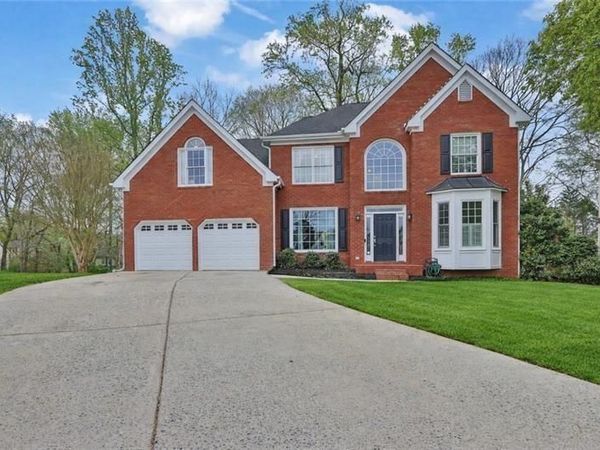 1826 Lone Oak Court , Lawrenceville, GA 30043