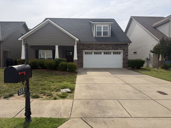 223 Rockcastle Dr, Murfreesboro, TN 37128