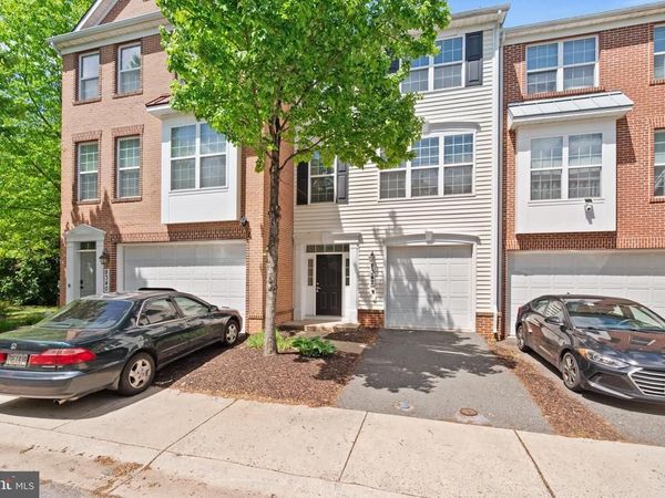 8377 BRODERICK CIRCLE , GAITHERSBURG, MD 20877