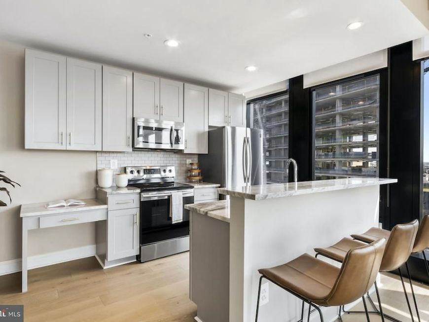 30 N 23rd Street, Unit 401, Philadelphia, PA 19103 Main Photo