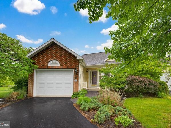 1037 KENT GARDEN, LITITZ, PA 17543