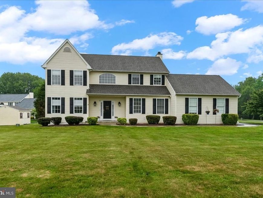 205 Warwick Court, Oxford, PA 19363 Main Photo